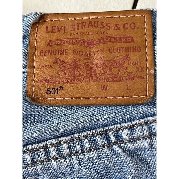 Levi’s 501 Women's High Rise Denim Shorts 27” Waist Button Fly Distressed - Picture 4 of 7